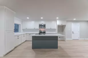 26701 Knotty Wood Ct, Huntsville, TX 77320 - Photo 16