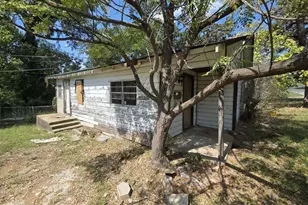 1007 S Scullin Ave, Denison, TX 75020 - Photo 2