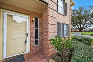 6002 Villa Hills Dr, Houston, TX 77066 - Photo 8