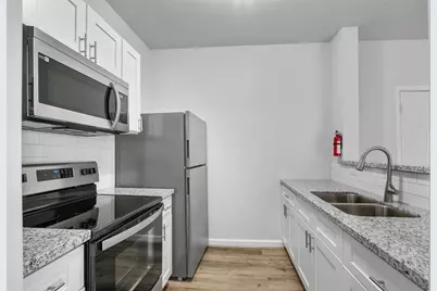 4313 Harrisburg Boulevard #5, Houston, TX 77003 - Photo 2