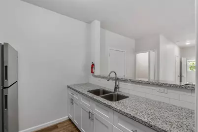 4313 Harrisburg Boulevard #5, Houston, TX 77003 - Photo 6