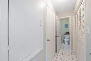 1426 Tiki Dr, Tiki Island, TX 77554 - Photo 4