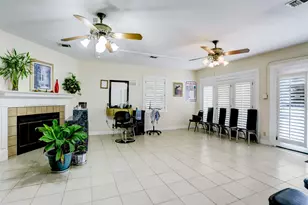 822 N Meyer St, Sealy, TX 77474 - Photo 6