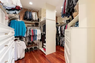 24 Village Oaks Lane, Houston, TX 77055 - Photo 20