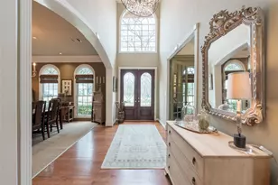 24 Village Oaks Ln, Houston, TX 77055 - Photo 4