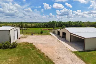 3755 County Rd 160, Alvin, TX 77511 - Photo 36