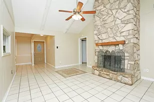 2410 Chanay Ln, Houston, TX 77339 - Photo 2