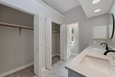 8818 Vinkins Road, Houston, TX 77071 - Photo 16