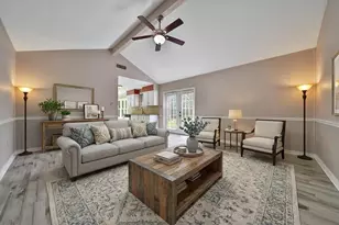 2006 Mermaid Ln, Houston, TX 77062 - Photo 2