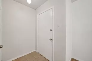 2800 Jeanetta St, Houston, TX 77063 - Photo 6