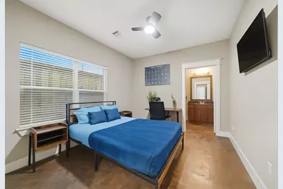 1036 W 24th Street, Houston, TX 77008 - Photo 4