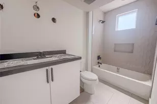 11606 Royal Parkside Pl, Houston, TX 77082 - Photo 32