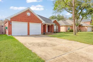 2922 Abbey Field Dr, Pearland, TX 77584 - Photo 2