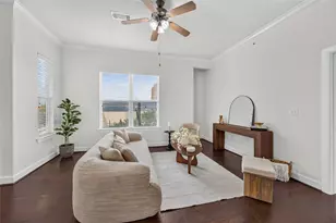 1010 Rosine St, Houston, TX 77019 - Photo 4