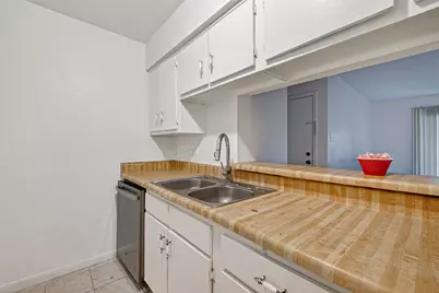 7200 Clarewood Drive #1904, Houston, TX 77036 - Photo 10