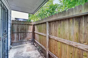 7200 Clarewood Dr, Houston, TX 77036 - Photo 20