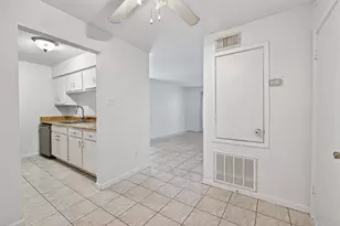7200 Clarewood Dr, Houston, TX 77036 - Photo 8