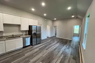 11595 Persimmon St, Willis, TX 77318 - Photo 4