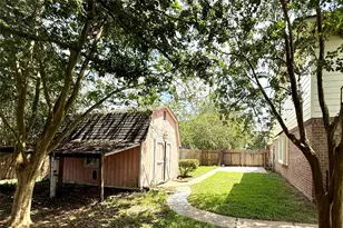 805 N Belle Dr, Angleton, TX 77515 - Photo 20