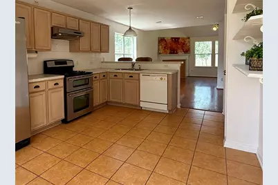 805 N Belle Drive, Angleton, TX 77515 - Photo 4