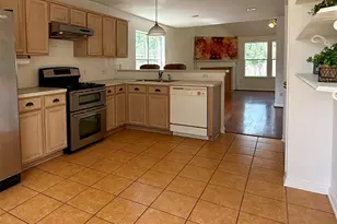 805 N Belle Dr, Angleton, TX 77515 - Photo 4