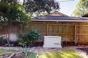 1915 Ashford Hollow Ln, Houston, TX 77077 - Photo 46