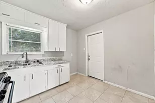 409 Alastair Dr, Pasadena, TX 77506 - Photo 10