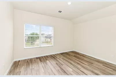 10015 Piave Drive, Houston, TX 77044 - Photo 10