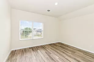 10015 Piave Drive, Houston, TX 77044 - Photo 10