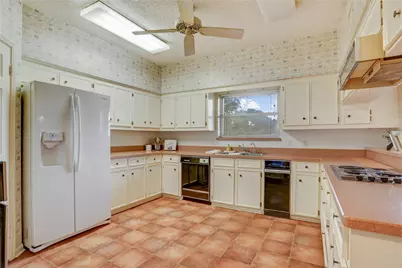 44 Crestwood Circle, Sugar Land, TX 77478 - Photo 10