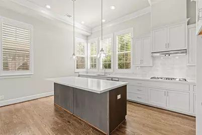 10902 Grove Tree Lane, Houston, TX 77043 - Photo 16