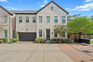 10902 Grove Tree Ln, Houston, TX 77043 - Photo 1