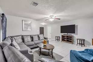 539 Silky Leaf Dr, Houston, TX 77073 - Photo 16