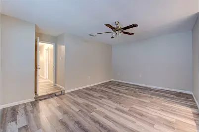 6430 Pirtlewood Circle, Houston, TX 77088 - Photo 10