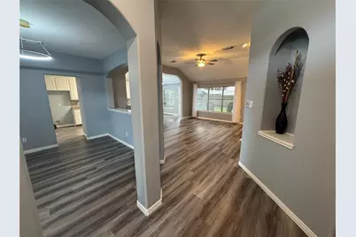 3623 Stratford Town Lane, Sugar Land, TX 77498 - Photo 4