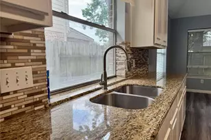 3623 Stratford Town Ln, Sugar Land, TX 77498 - Photo 8