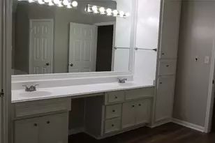 1911 Hidden Cove Ct, League City, TX 77573 - Photo 8