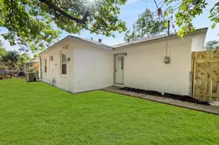 900 Largo St, Baytown, TX 77520 - Photo 20