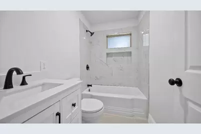 900 Largo Street, Baytown, TX 77520 - Photo 8