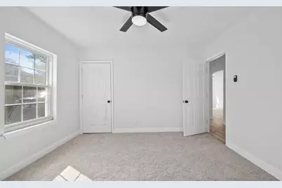 900 Largo Street, Baytown, TX 77520 - Photo 6