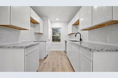 900 Largo Street, Baytown, TX 77520 - Photo 16