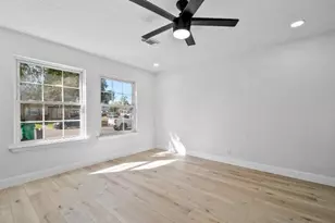 900 Largo St, Baytown, TX 77520 - Photo 20