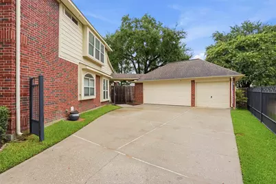8603 Prelude Court, Houston, TX 77040 - Photo 6