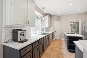 8603 Prelude Ct, Houston, TX 77040 - Photo 16