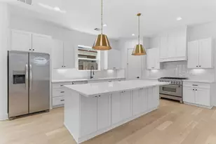 1005 Walton St, Houston, TX 77009 - Photo 12