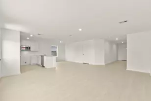 12403 Mountain Daisy Rd, Houston, TX 77038 - Photo 10