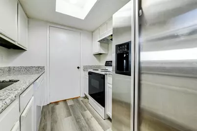 3915 Tanglewilde Street #3915, Houston, TX 77063 - Photo 6