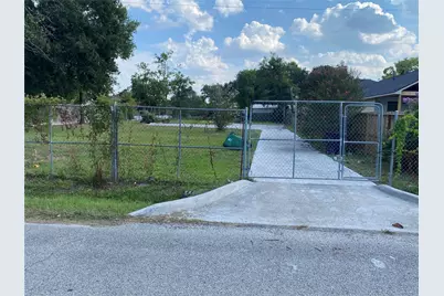 214 Frisco Street, Houston, TX 77022 - Photo 1