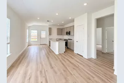 509 Oak Chase Avenue, Dayton, TX 77535 - Photo 6