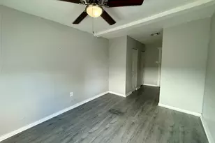 308 Bennett, West Columbia, TX 77486 - Photo 6